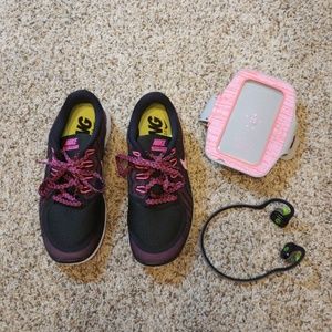 Women's Nike Free 5.0 sneakers